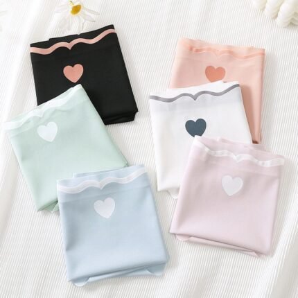 Women's Seamless Heart Print Cotton Panties with Scalloped Waistband