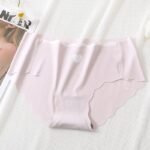 Women's Seamless Heart Print Cotton Panties with Scalloped Waistband